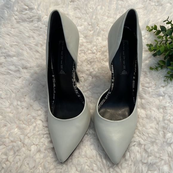 Steven by Steve Madden Newbee White Pumps - Picture 4 of 8